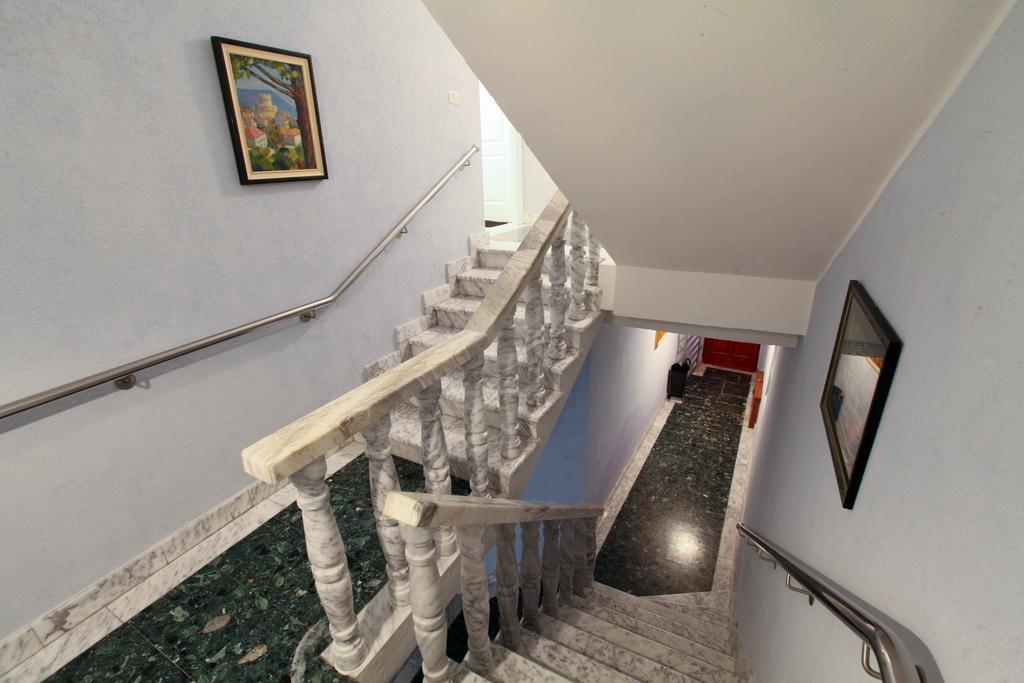 PUY Apartments Antons 2 מראה חיצוני תמונה